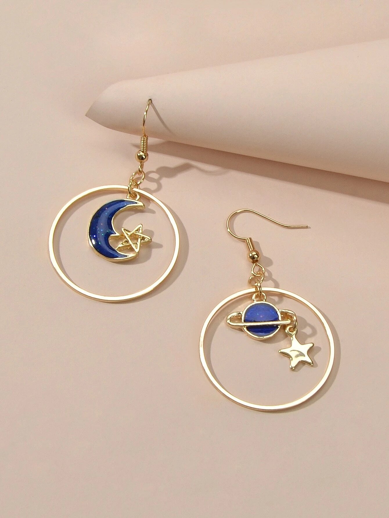 Star Moon Planet Globe Circle Asymmetric Dangle  Round Hoop Earrings-0