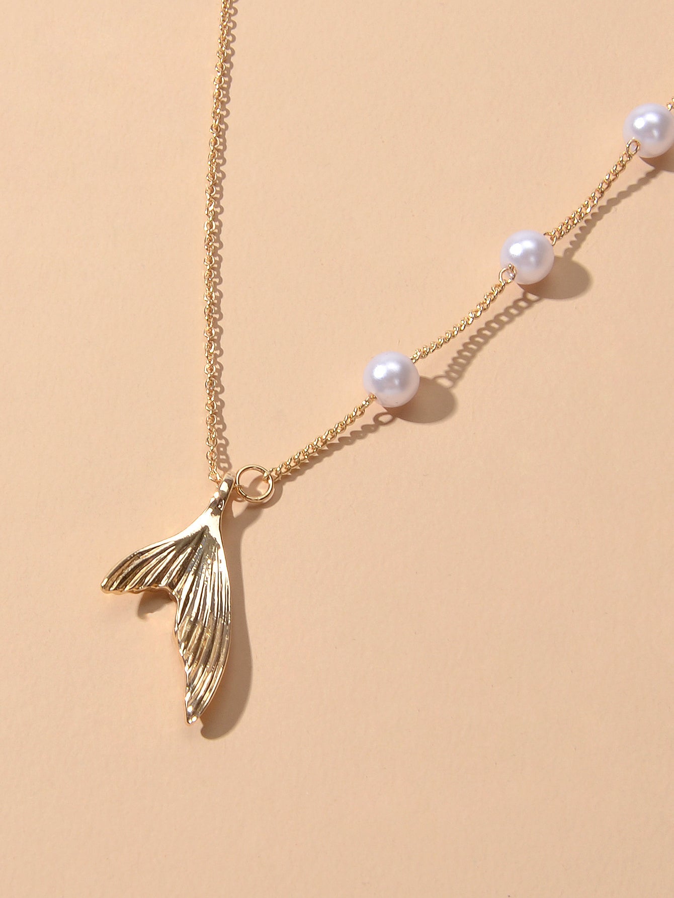Gold Chain Pearl Mermaid Tail Pendant  Necklace-1