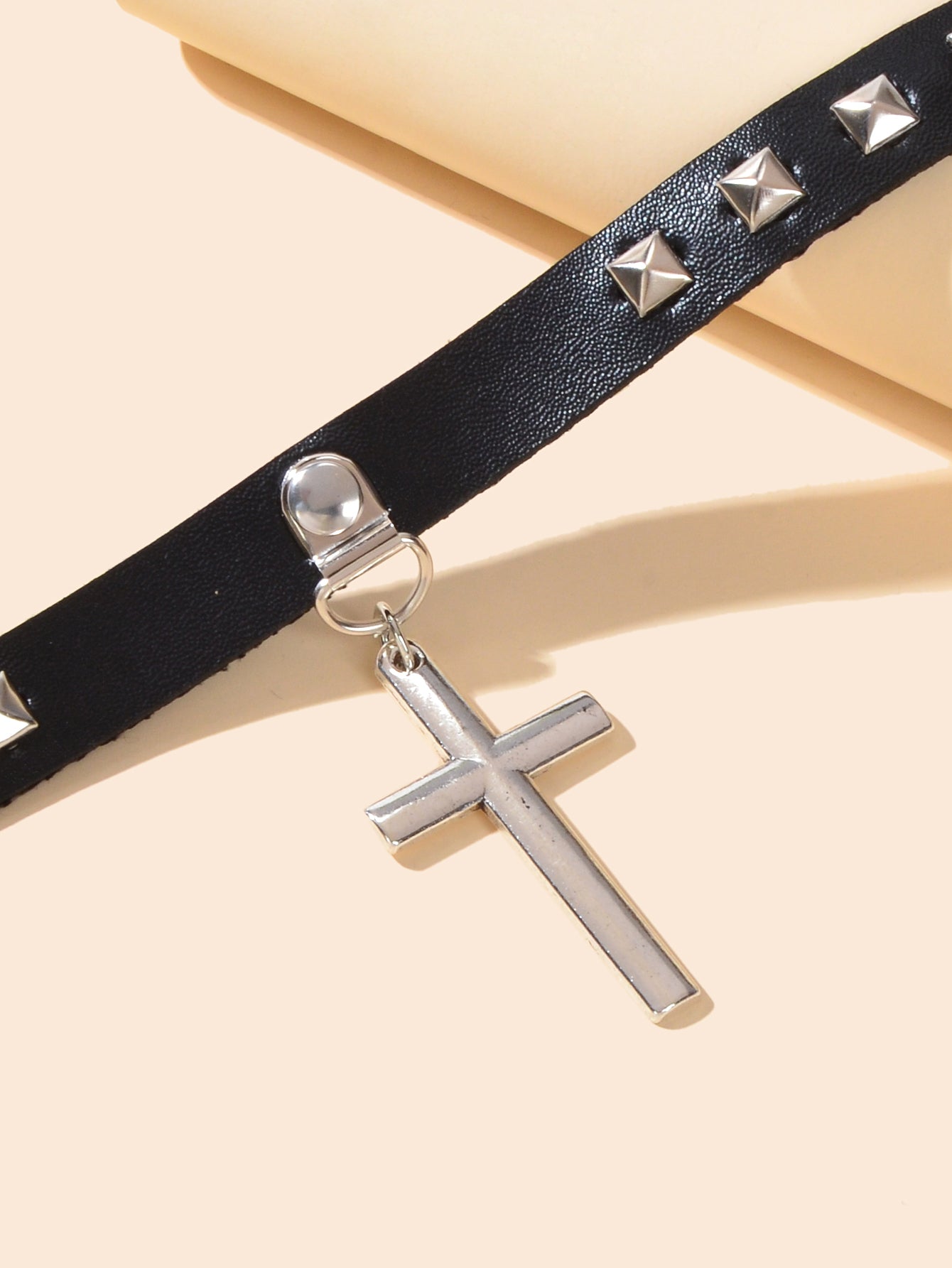 Red Black Pu Leather Spike Adjustable Short Choker Silver Cross Necklace-2